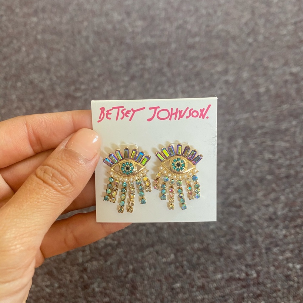 Earings